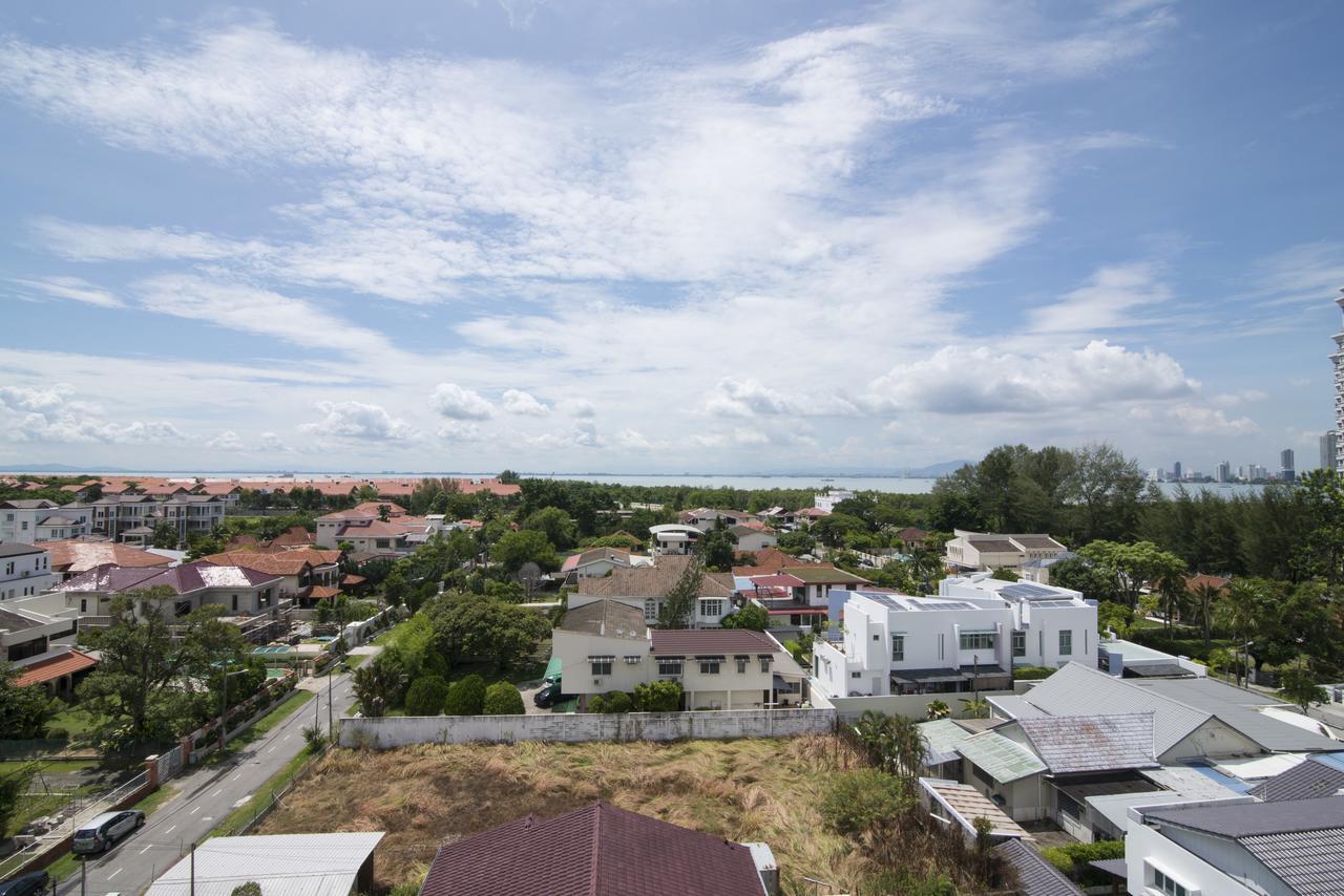 ゴールデン ビュー サービス アパートメント Tanjung Tokong エクステリア 写真